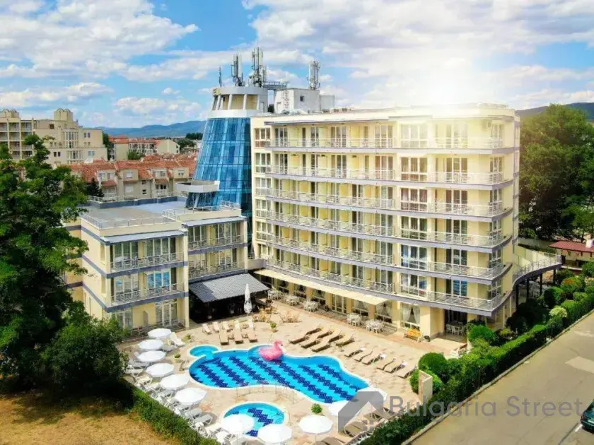 комплекс, территорія, бассейн