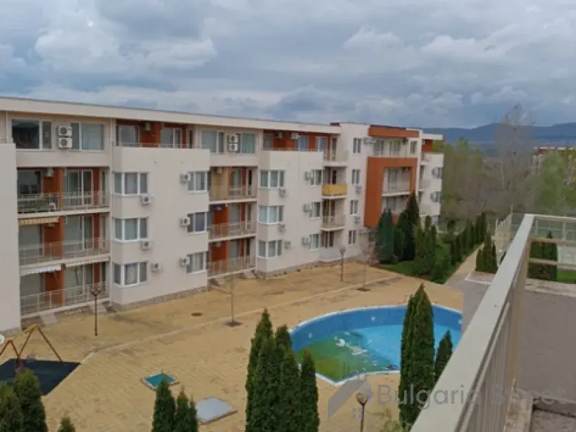 комплекс, территорія, бассейн