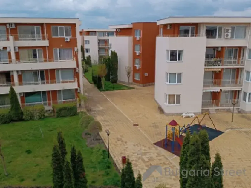 комплекс, территорія, бассейн