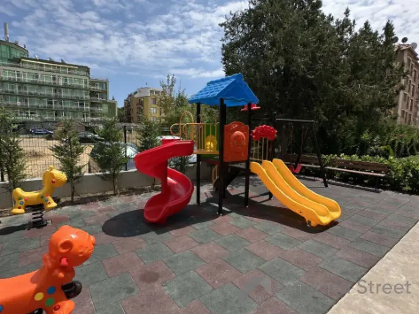 комплекс, территорія, бассейн