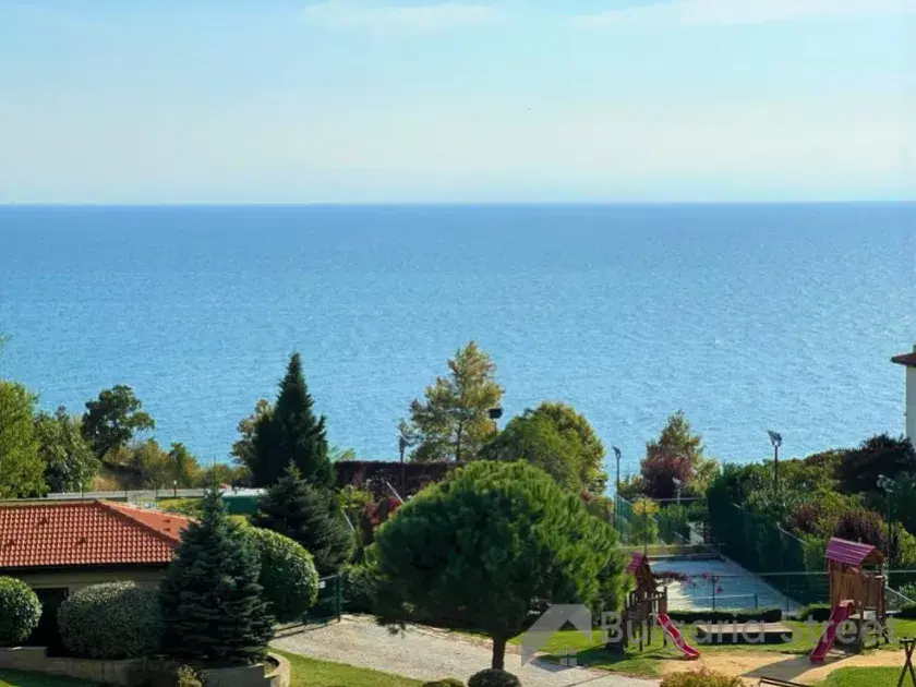 квартира з видом на море