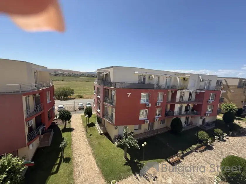 комплекс, территорія, бассейн