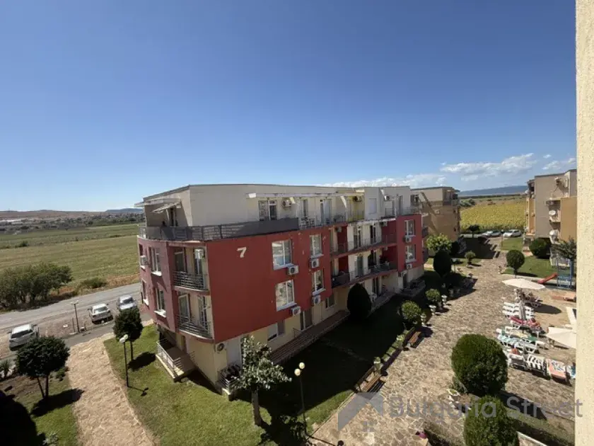 комплекс, территорія, бассейн