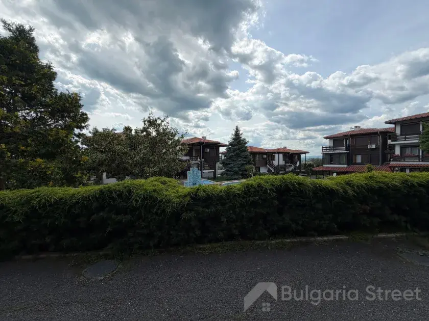 комплекс, территорія, бассейн
