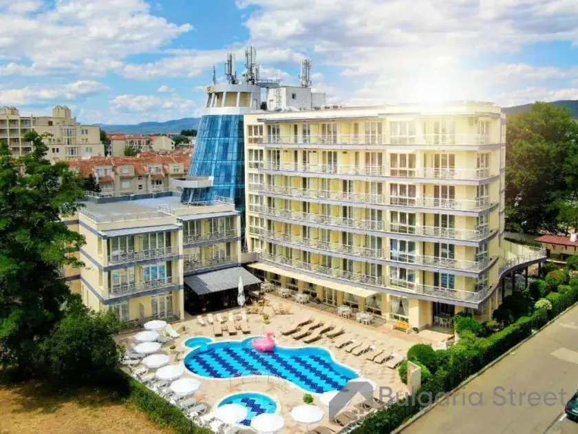 комплекс, территорія, бассейн